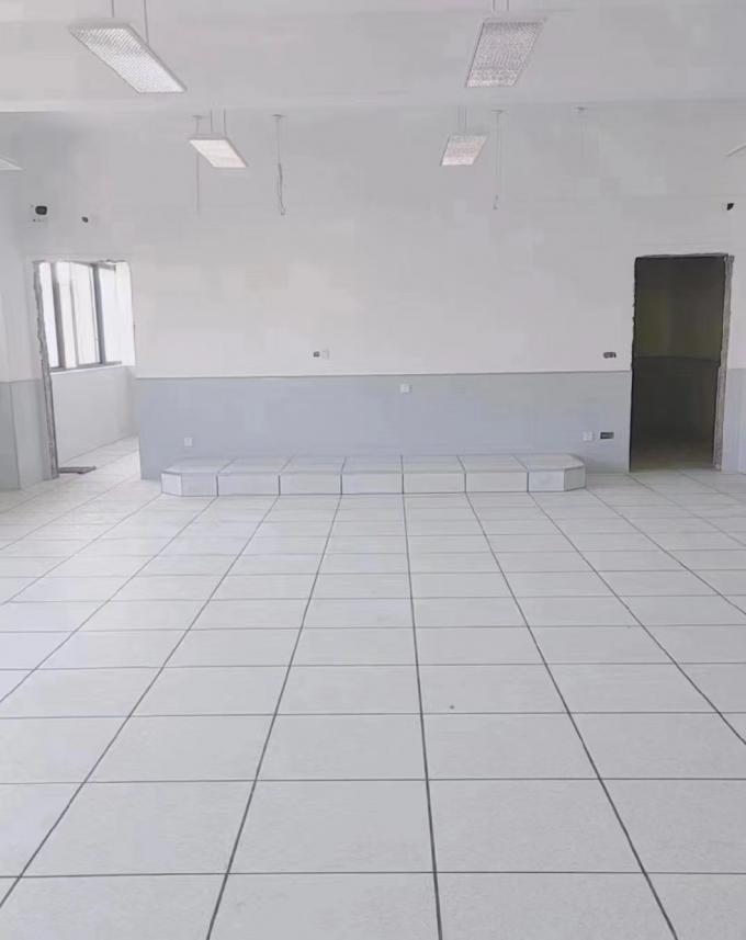 China Data Center Uses Ventilated Access Raised Floor for Air Flowing